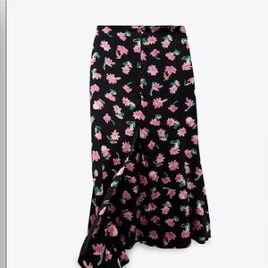 Zara FLORAL SATIN EFFECT SKIRT size M
